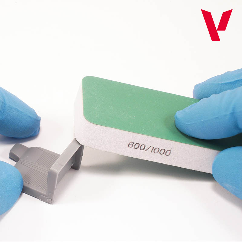 Vallejo Flexisander Dual Grit 80x30x12mm - Loaded Dice