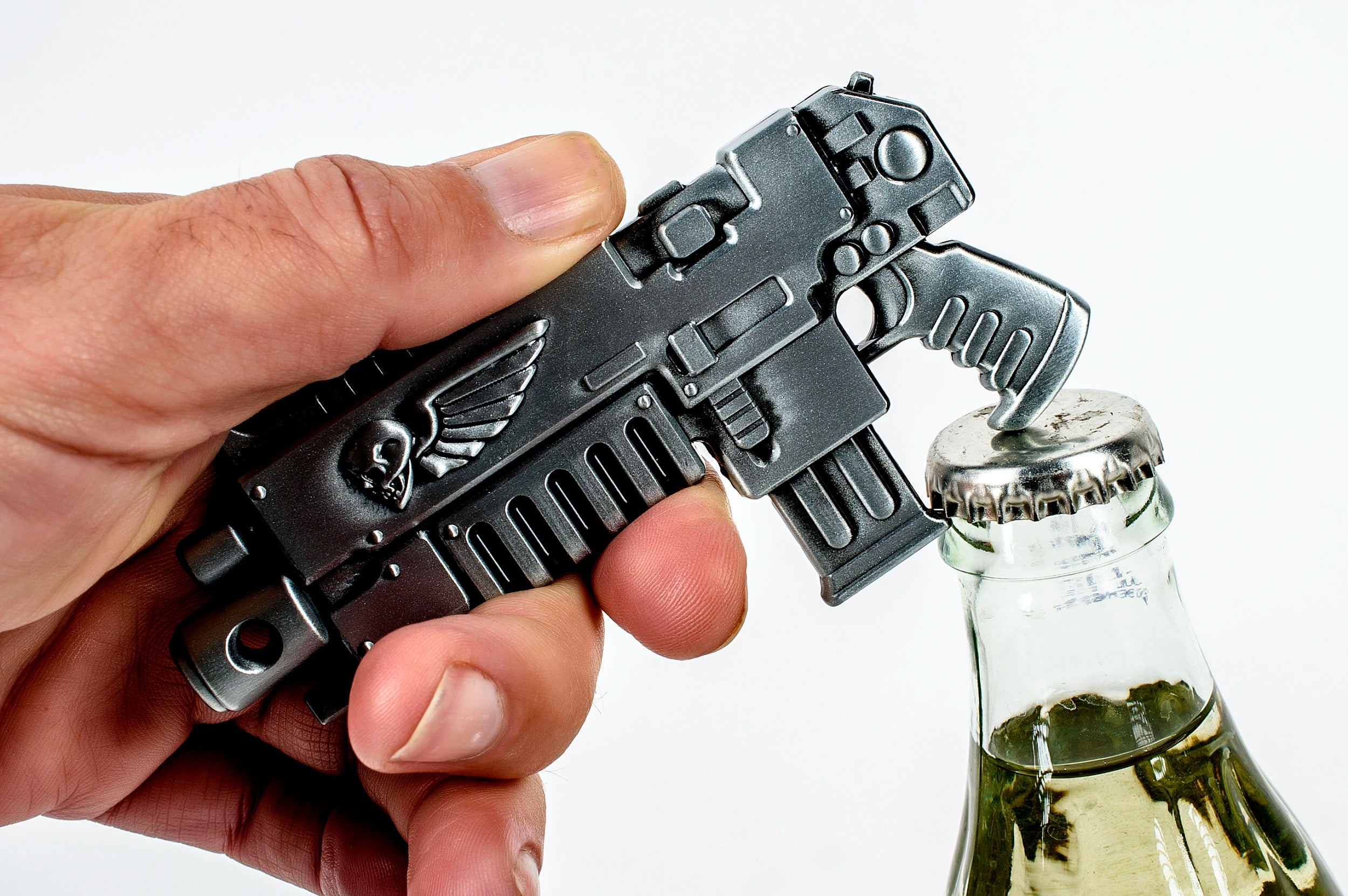 Warhammer 40,000: Bolt Rifle Bottle Opener - Loaded Dice