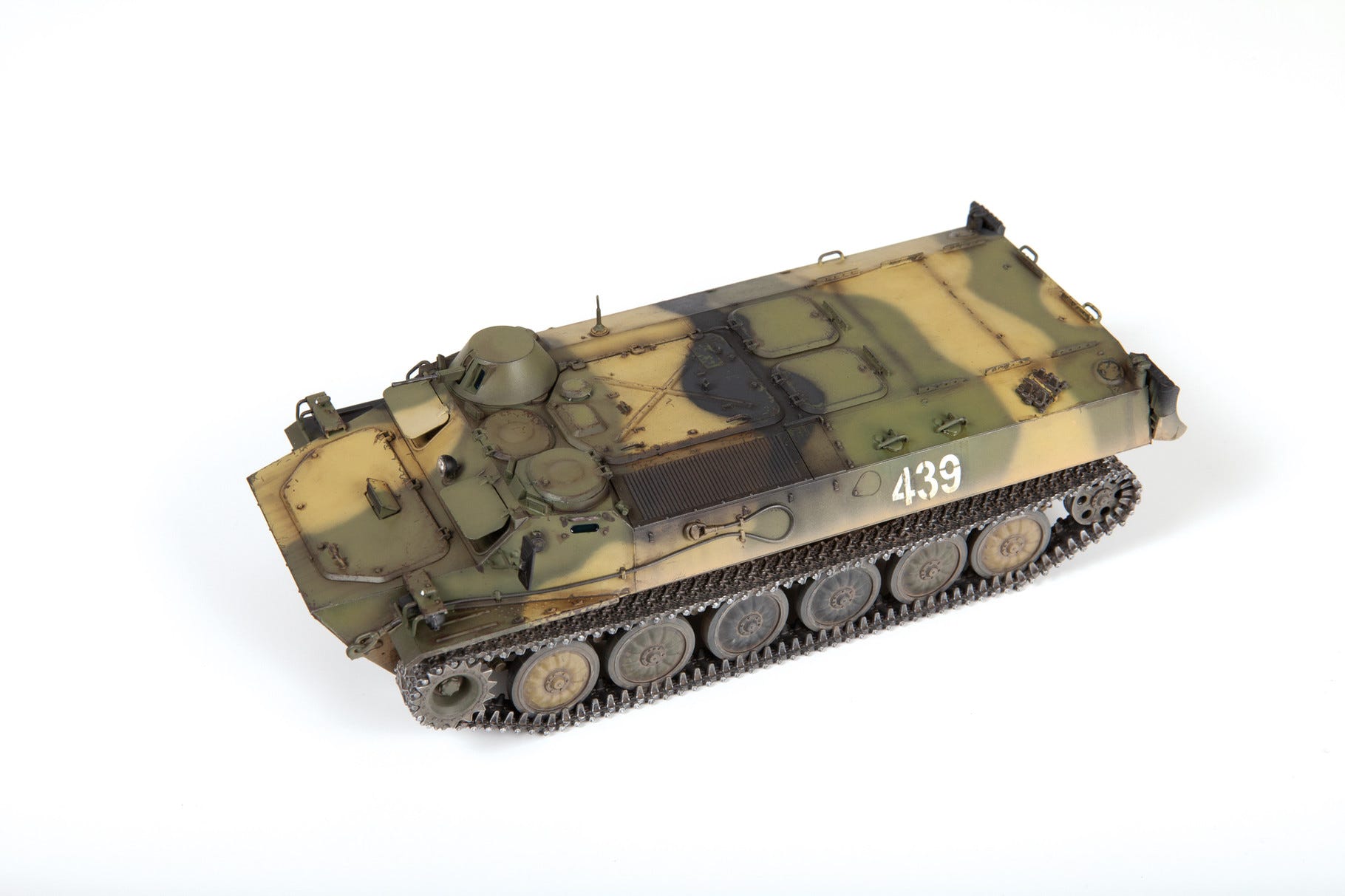 Zvezda 1:35 MT-LB Amphibious Armoured Personnel Carrier - Z3652