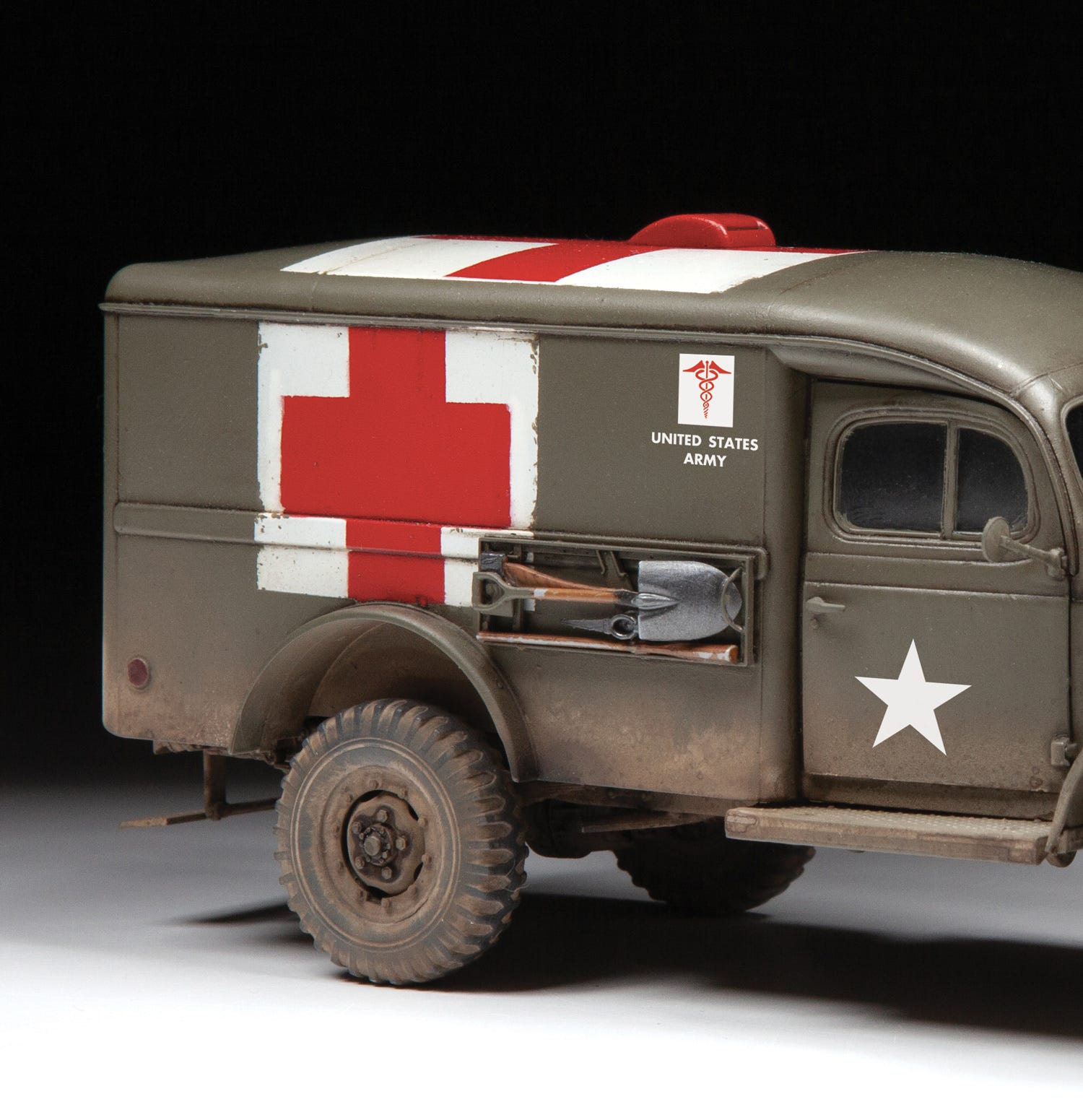 Zvezda 1:35 Dodge WC-54 WWII Ambulance Truck - Z3711