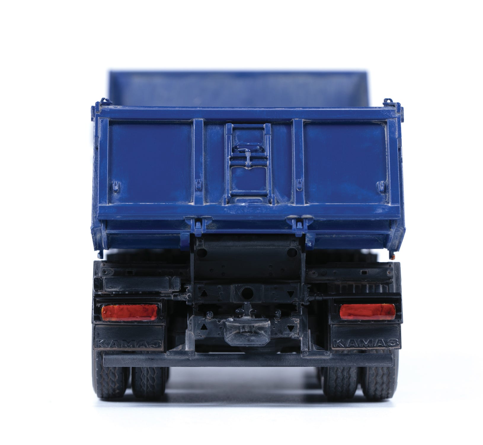 Zvezda 1:43 Kamaz Dump Truck - Z43006