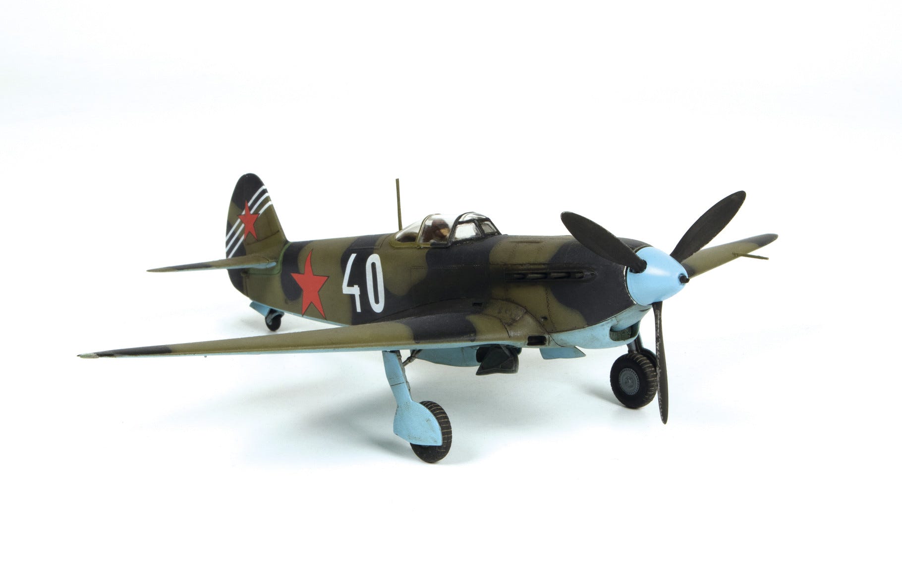 Zvezda 1:48 YAK-7B Late Version Soviet Fighter Aircraft - Z4837