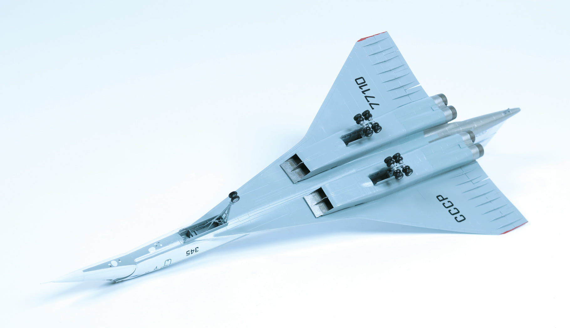 Zvezda 1:144 Tu-144 Tupolev Supersonic Civil Airliner - Z7045