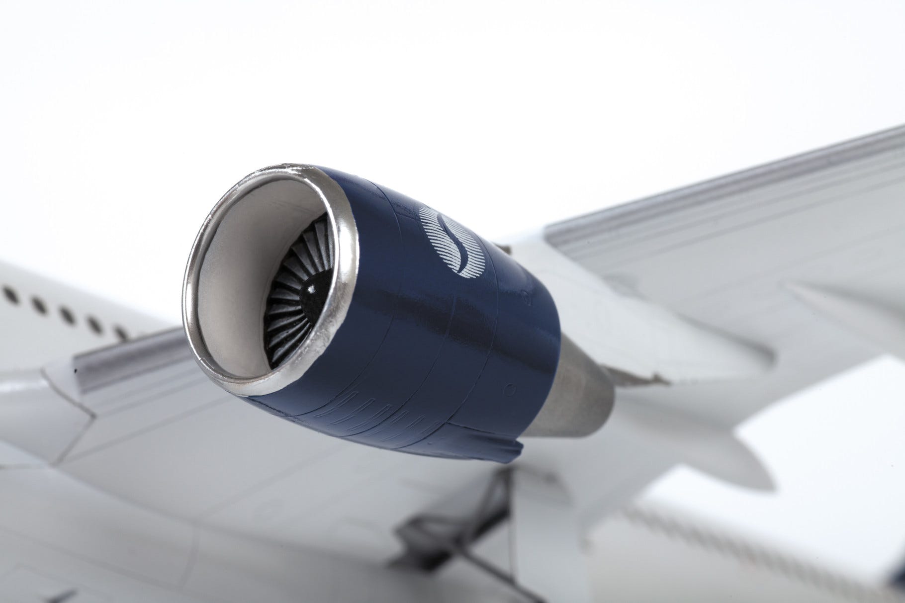 Zvezda 1:144 Airbus A330-200 - Z7047