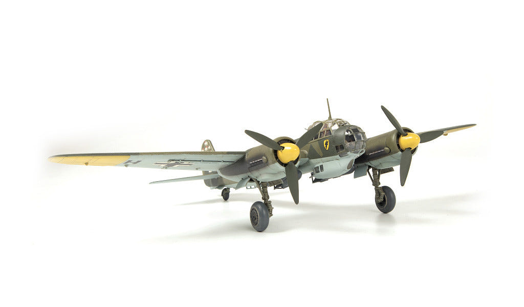 Zvezda 1:72 Junkers Ju 88 A-4 WWII Bomber - Z7282