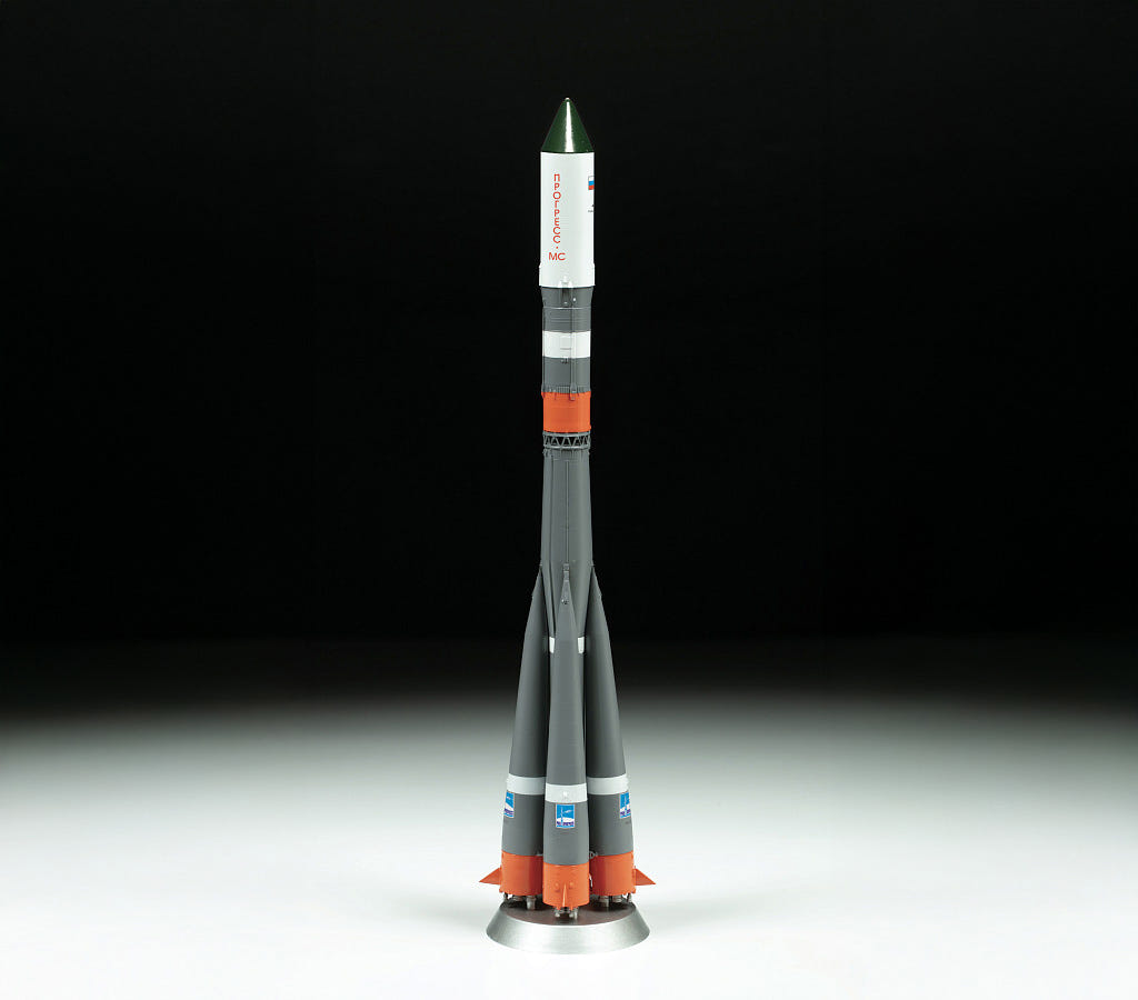 Zvezda 1:144 Soyuz 2.1a Launch Vehicle Russian Space Rocket - Z7500