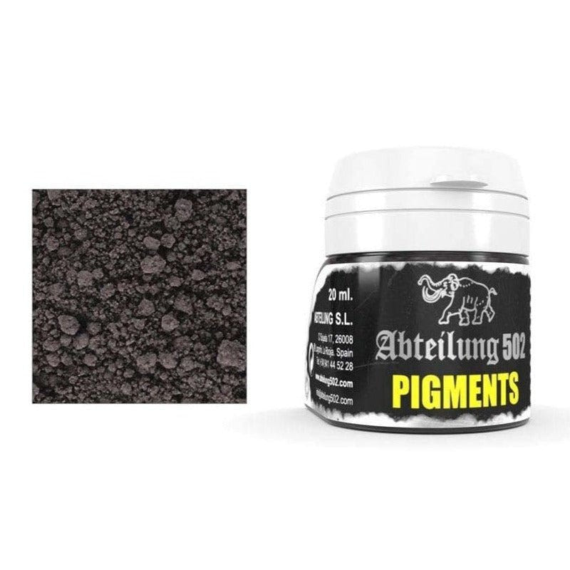 Abteilung 502 pigment jar from the Railroad set with a swatch of grey-brown dirt powder
