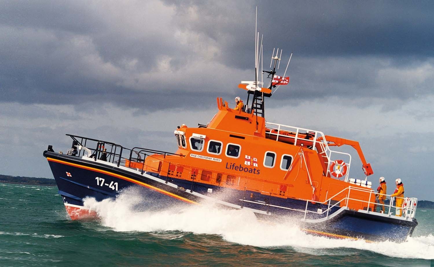 [PRE ORDER] Airfix RNLI Severn Class Lifeboat 1:72 - Release Date May 2024 - Loaded Dice Barry Vale of Glamorgan CF64 3HD