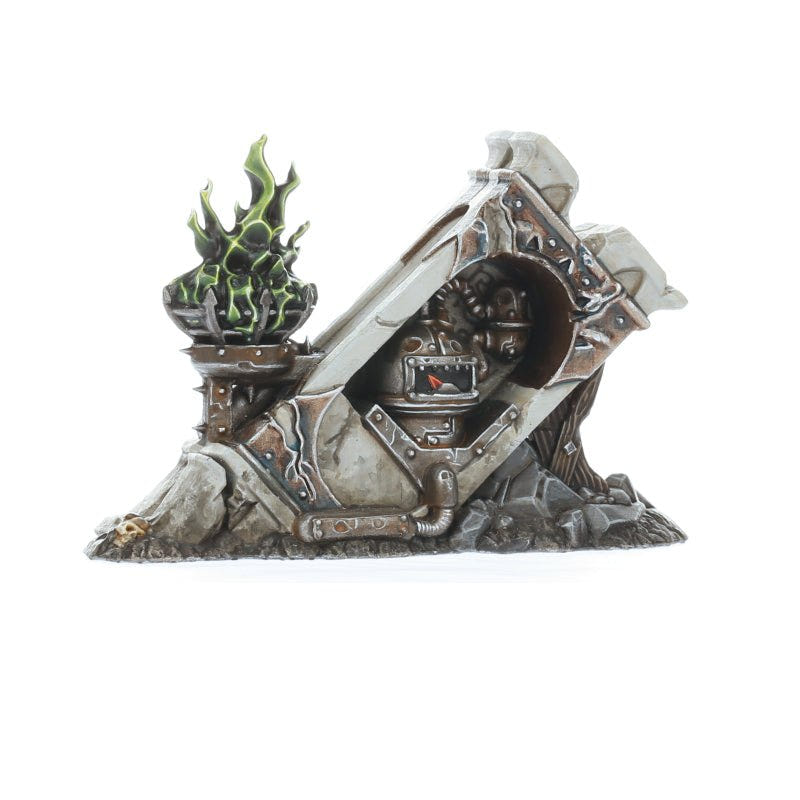 Painted Ultimate Starter Set scenery piece: warpstone brazier and stone ruin