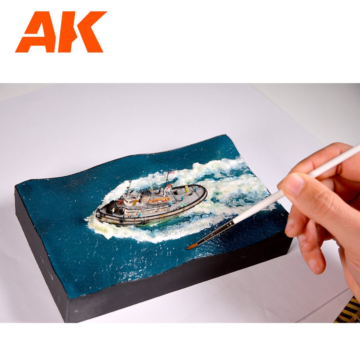 AK Interactive Ceramic Varnish 60ml - Loaded Dice