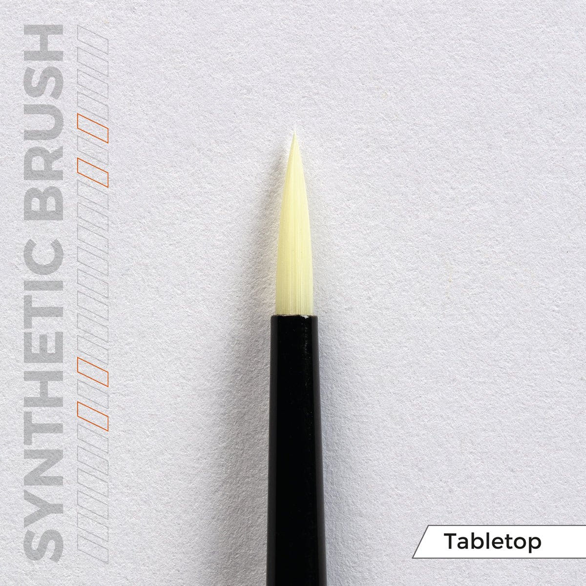 AK Interactive Tabletop synthetic brush, close-up of the medium pointed tip