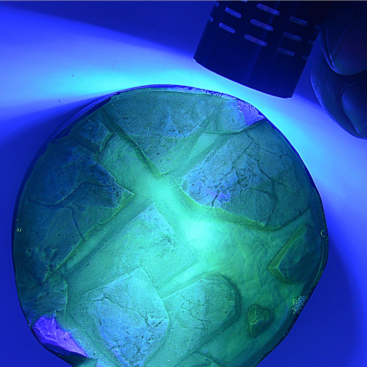 AK Interactive - Transparent UV Water Effect Resin - Loaded Dice