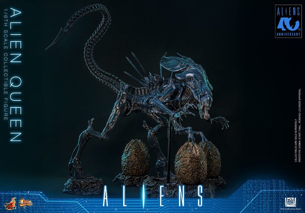 Hot Toys Alien Queen figure posed
