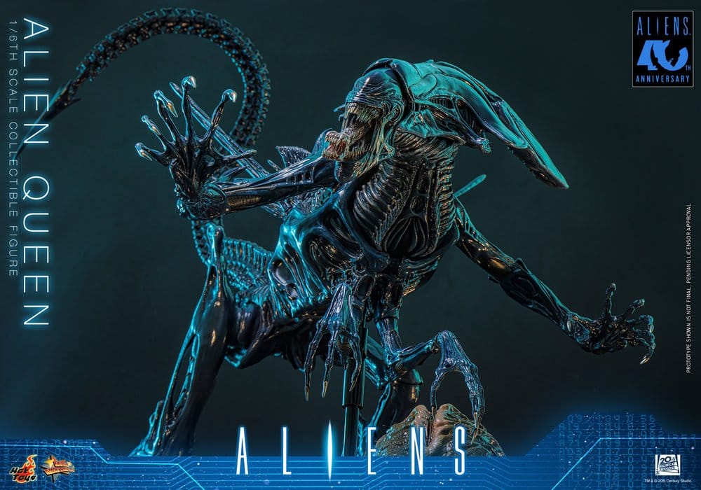 Hot Toys Alien Queen figure posed