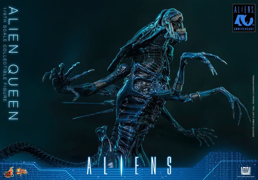 Hot Toys Alien Queen figure posed