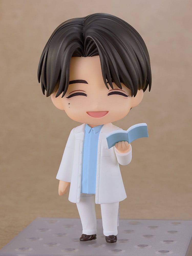 Nobunaga Shimazaki Nendoroid laughing while reading from the script accessory