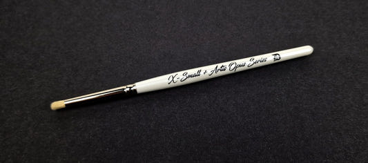 Artis Opus Artis Opus - Series D - Brush Size XS+ kolinsky sable miniature painting brush