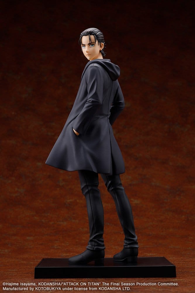 Left side view of the Attack on Titan Final Season Eren Yeager figure on a black base