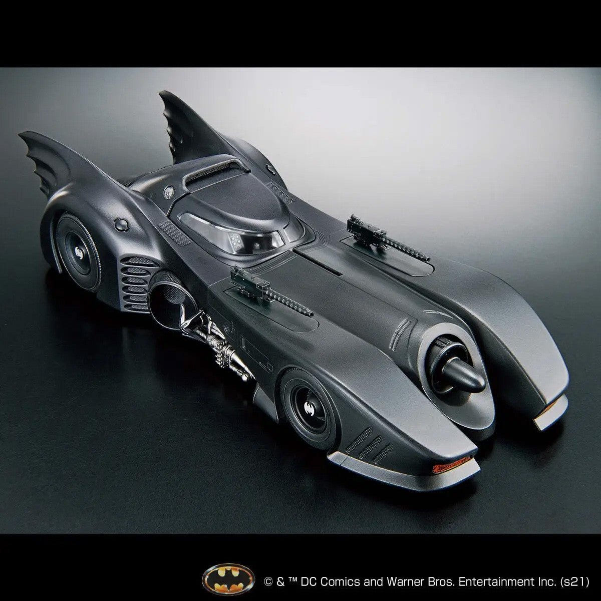 Bandai 1:35 Scale Model Kit Batmobile (Batman Version) - MK62185