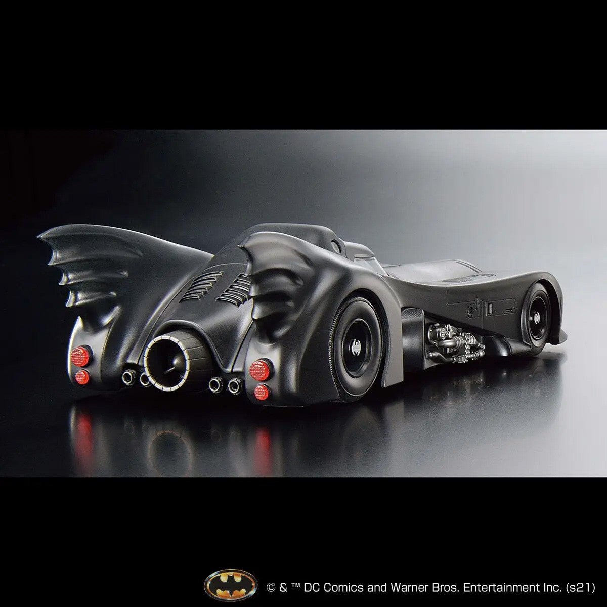 Bandai 1:35 Scale Model Kit Batmobile (Batman Version) - MK62185