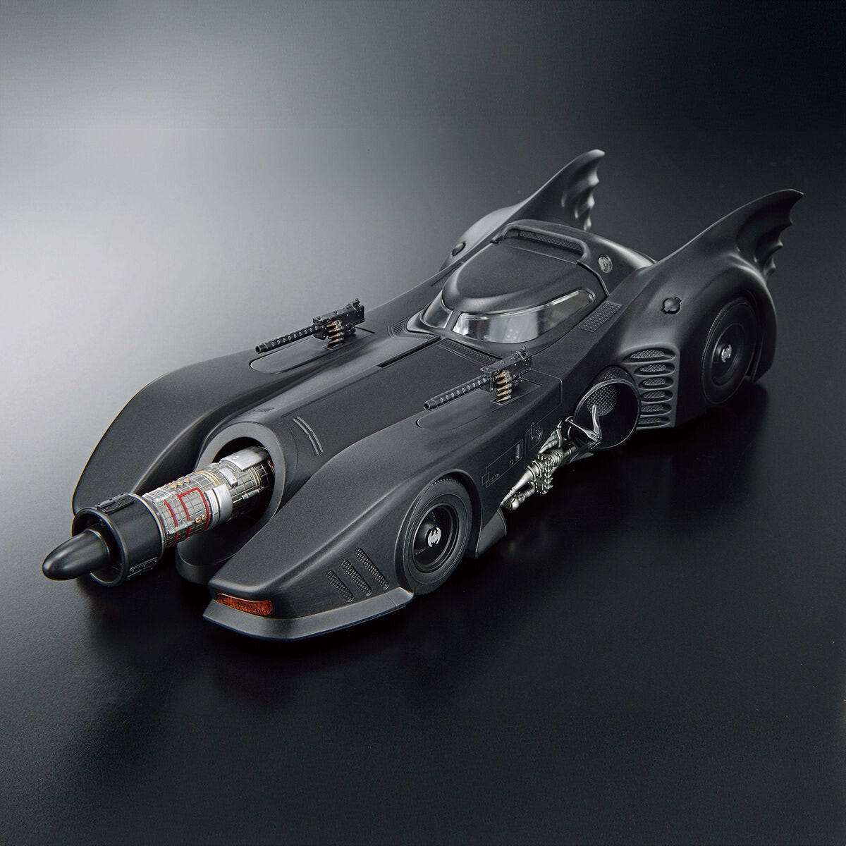 Bandai 1:35 Scale Model Kit Batmobile (Batman Version) - MK62185