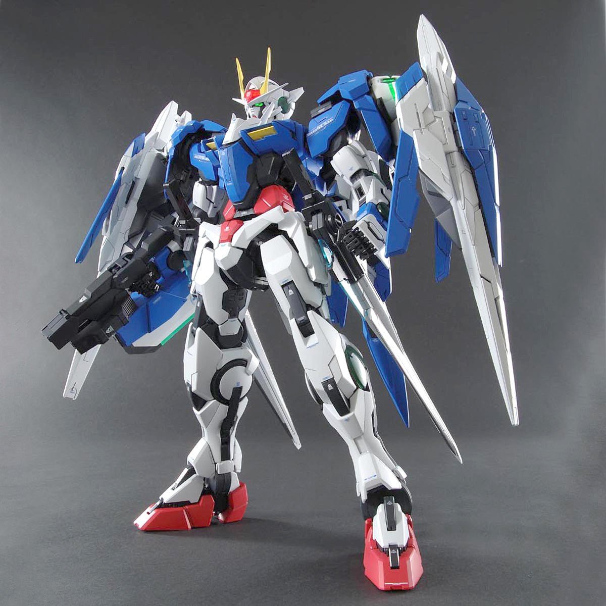 Bandai MG 1:100 00 Raiser - MK63082