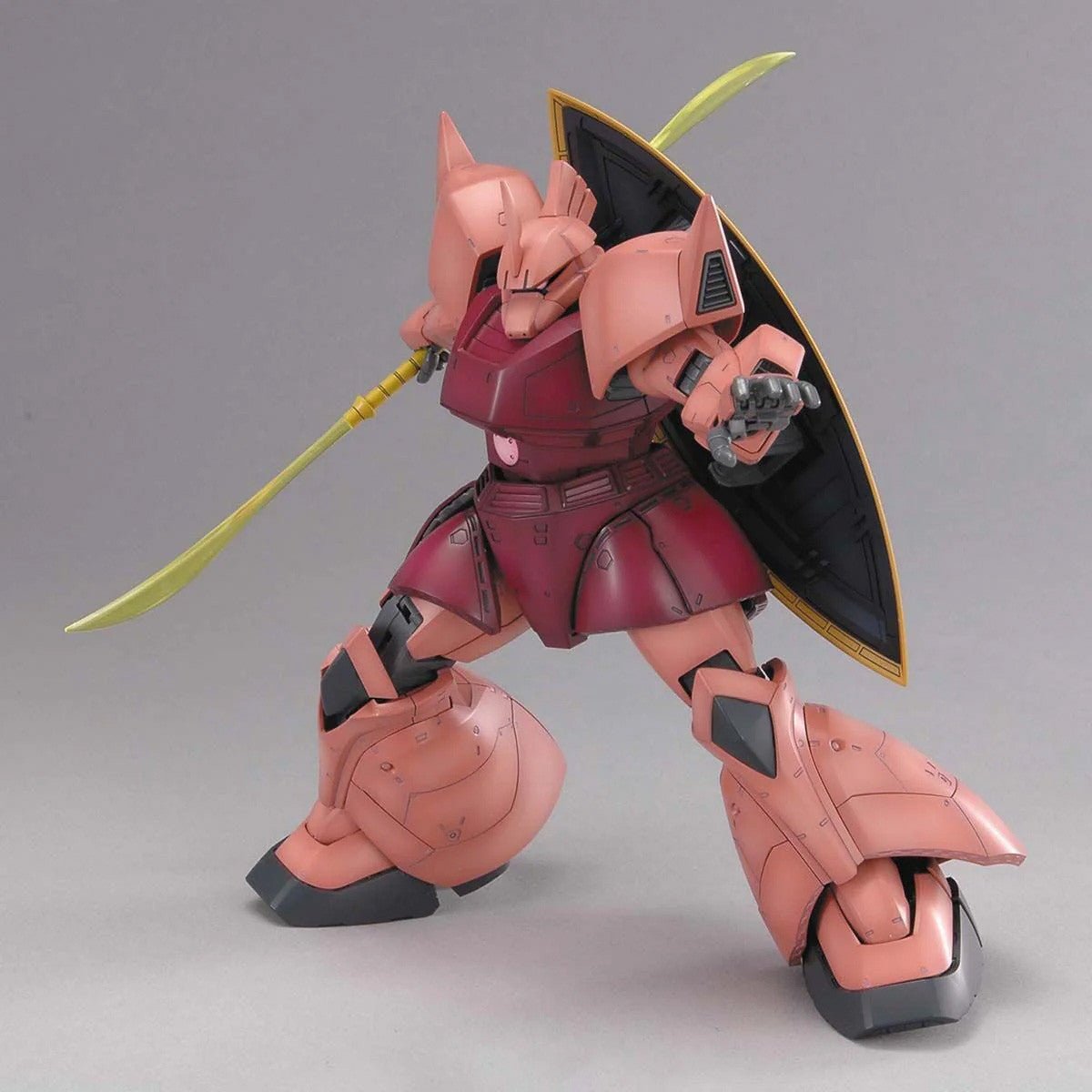 Bandai MG 1/100 Char's Gelgoog Ver. 2.0 kit, assembled model wielding a beam naginata