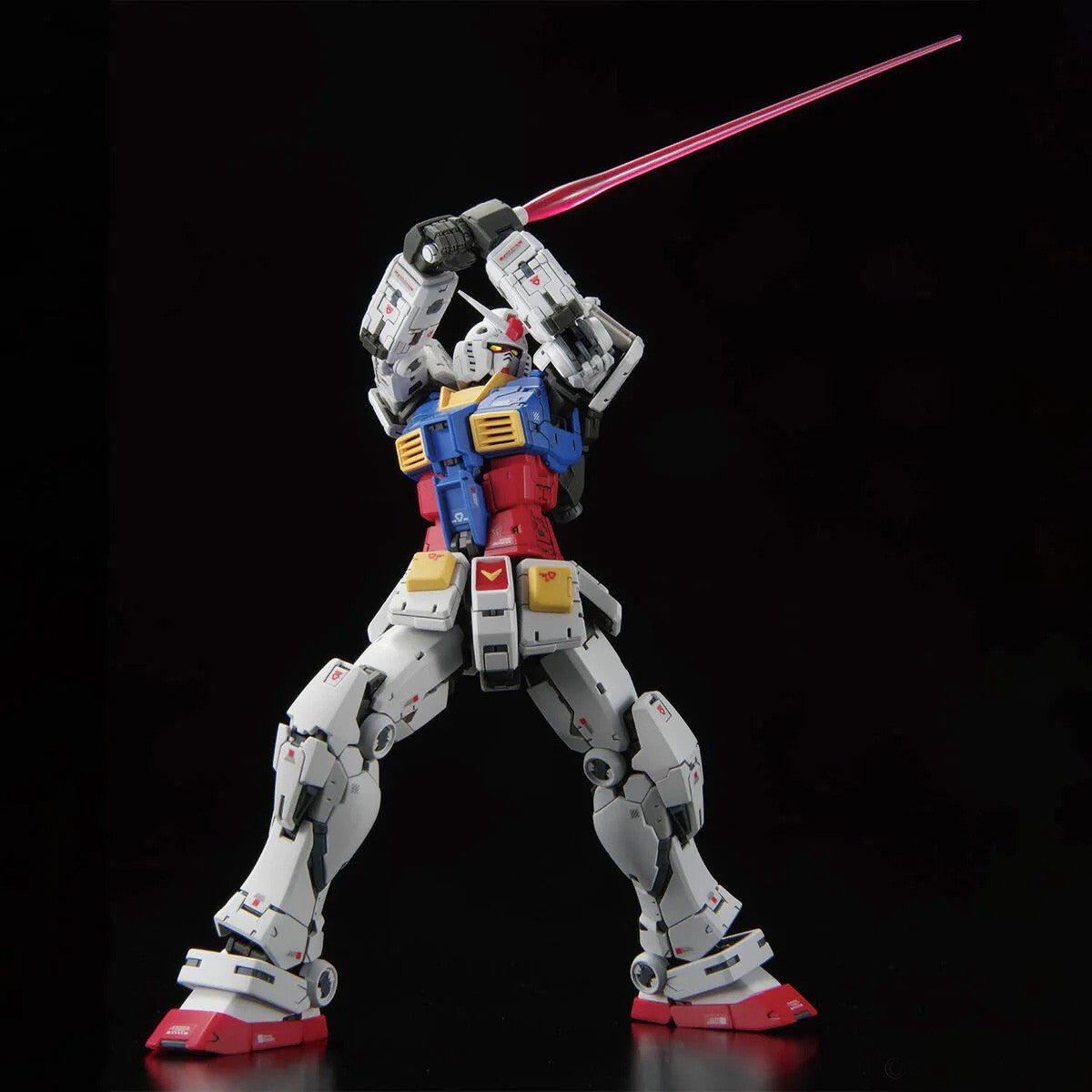 RG 1/144 RX-78-2 Gundam Version 2.0 - Loaded Dice