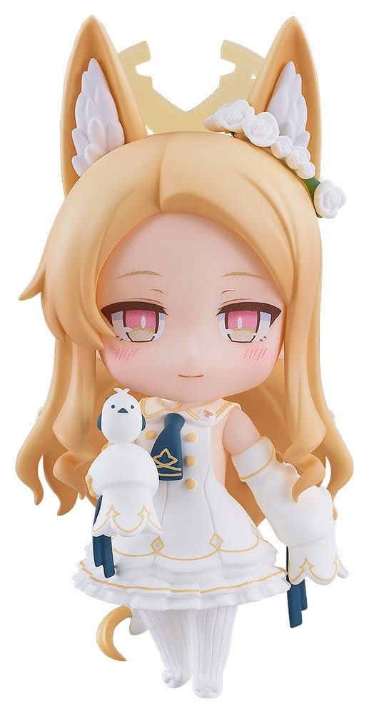 Seia Yurizono Nendoroid by Good Smile Company from Blue Archive holding a long-tailed tit
