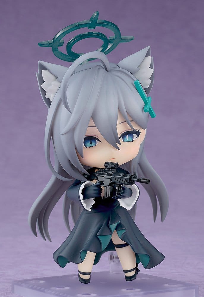 Nendoroid Shiroko Terror holding the assault rifle across her chest, Blue Archive