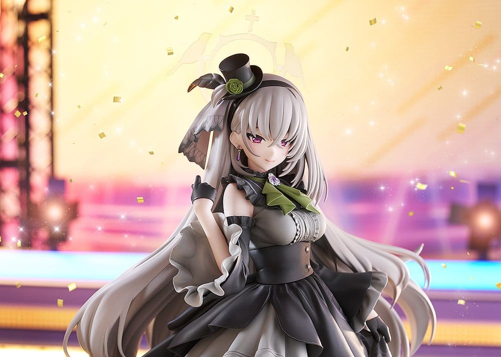 Close-up of Sakurako Pop Idol figure's face and top hat against a concert stage backdrop