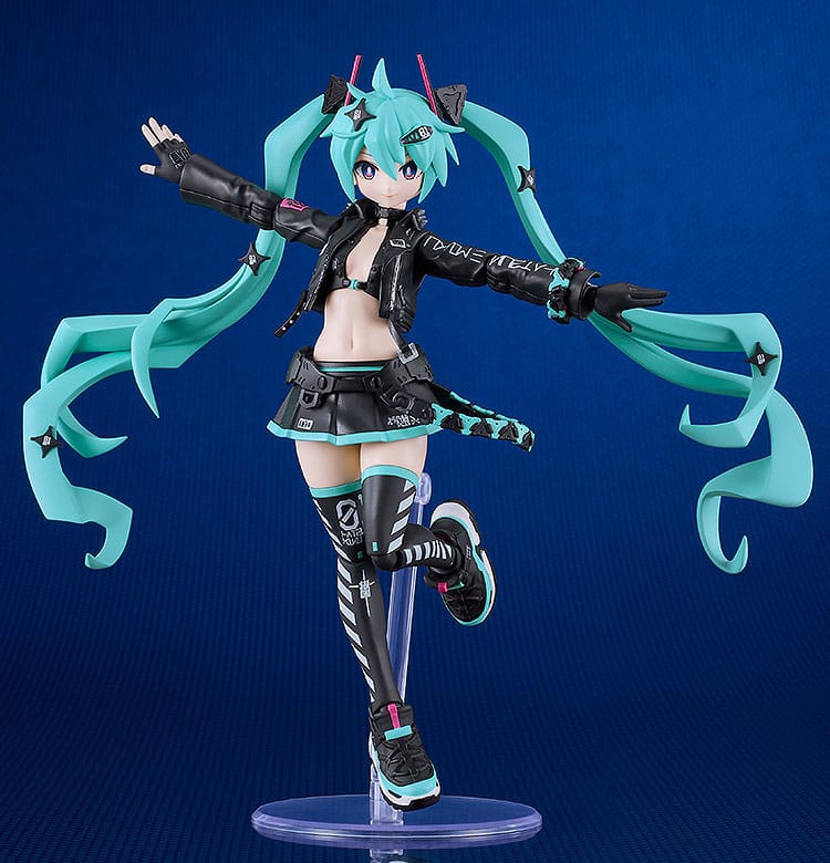 Hatsune Miku Chuocho Tactical Craft Plamatea kit with arms spread in a dynamic pose
