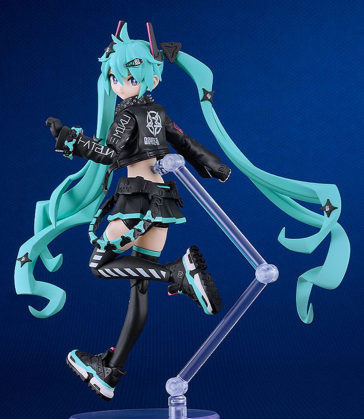Hatsune Miku Plamatea kit pointing a hand gun pose, showing jacket back print