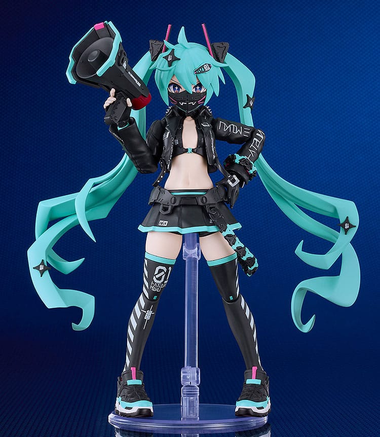 Hatsune Miku Plamatea kit wearing the armoured mask unit and holding the megaphone