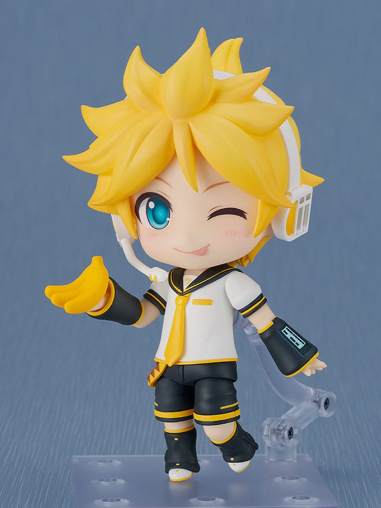 Kagamine Len 2.0 Nendoroid winking and holding out a banana