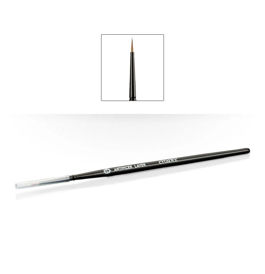 Citadel X-Small Artificer Layer brush with black handle and fine sable tip
