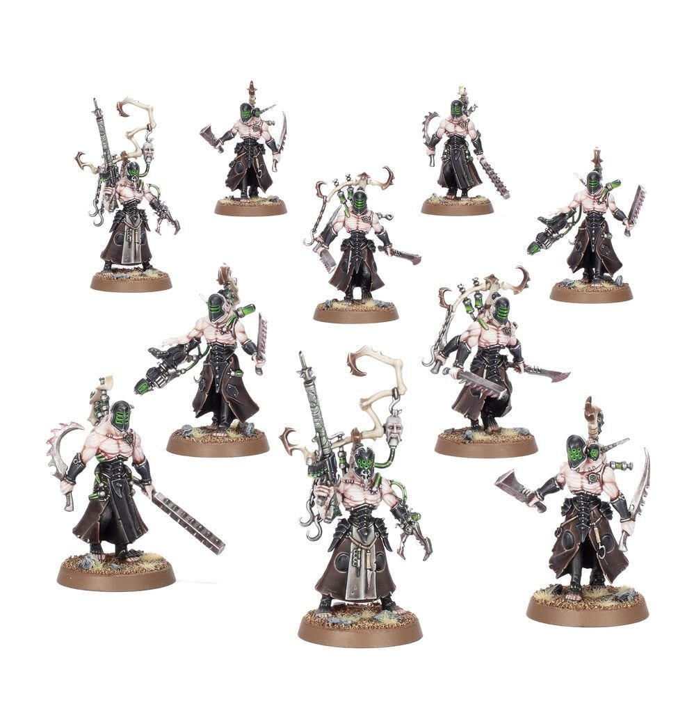 Painted unit of Drukhari Wracks with blades and flesh-crafting tools, from Combat Patrol: Drukhari