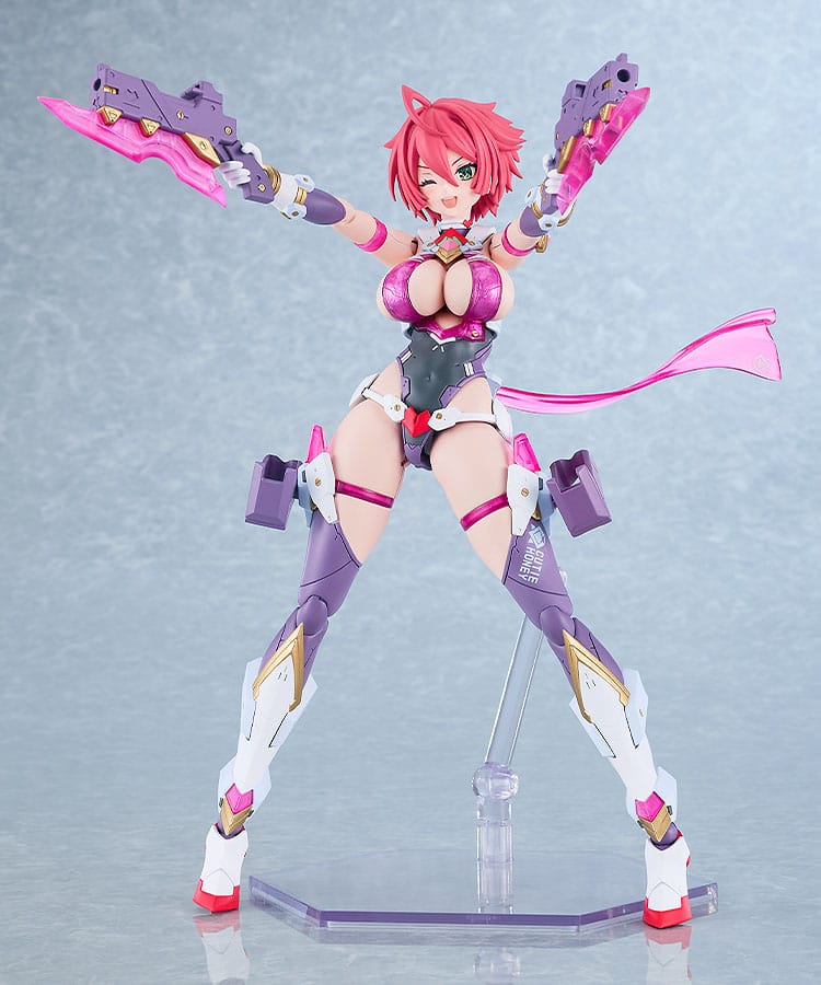 Cutie Honey PLAMATEA kit with arms spread holding the two handguns