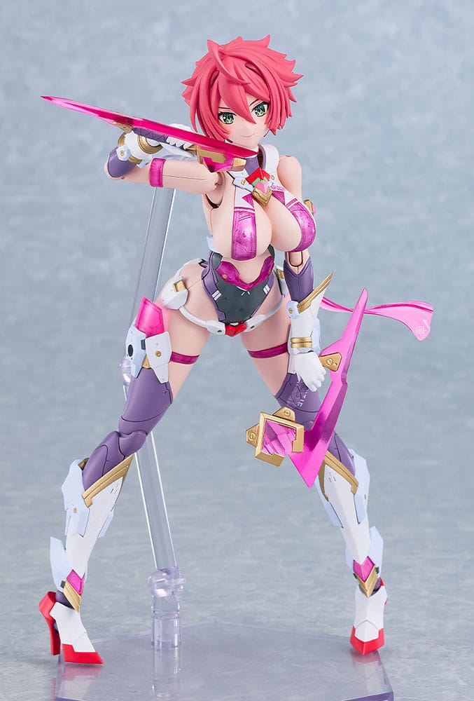 Cutie Honey PLAMATEA kit aiming the fleuret with the boomerang held behind