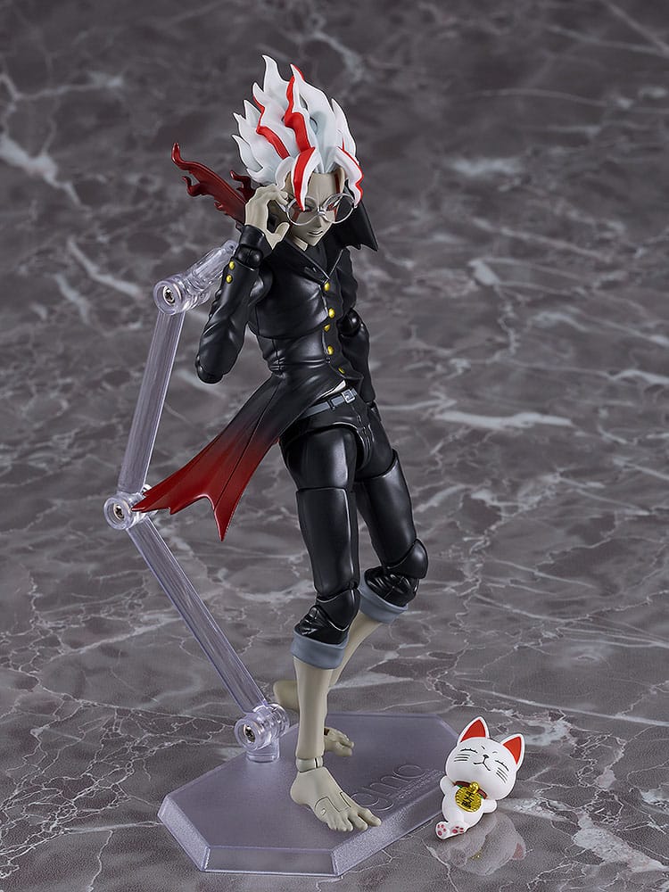 Okarun Transformed figma on the stand with the mini Turbo Granny manekineko at his feet