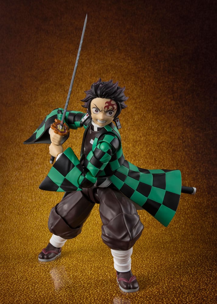 Demon Slayer S.H.Figuarts Tanjiro Kamado (Infinity Castle) figure, standing pose holding sword raised