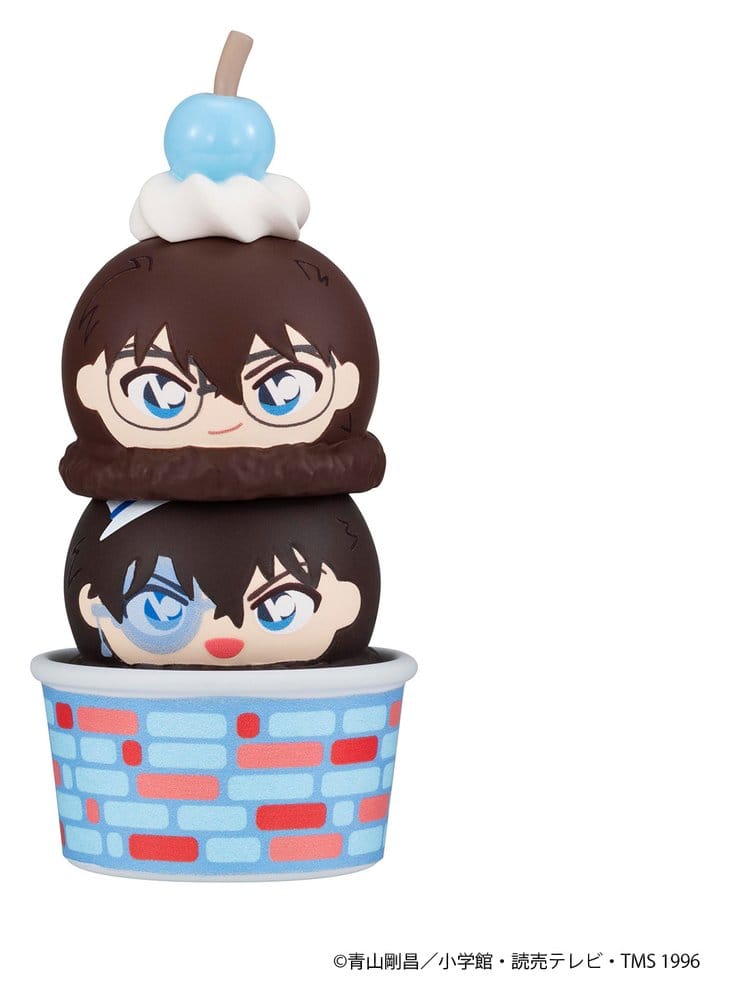 Tsumichen stack of two Detective Conan character heads in a blue patterned cup