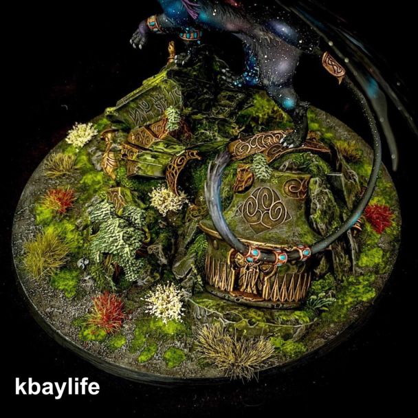 Miniature base with mossy groundwork and tufts showing Dirty Down Moss Effect