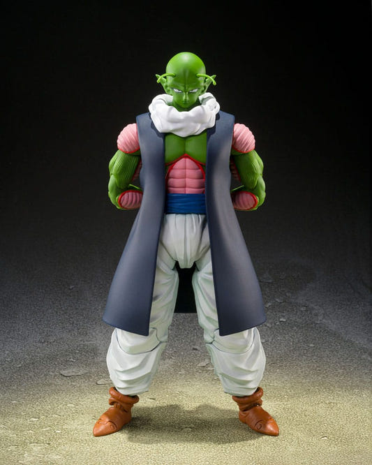 Dragon Ball S.H.Figuarts Nail figure standing front view in cape and white trousers