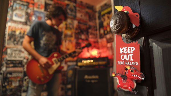 EUGY Door Hanger Red Dragon hanging on a bedroom door
