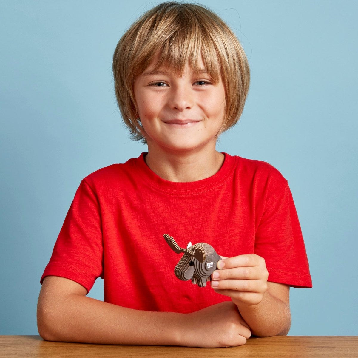 EUGY Moose 3D cardboard model kit - child with the finished model