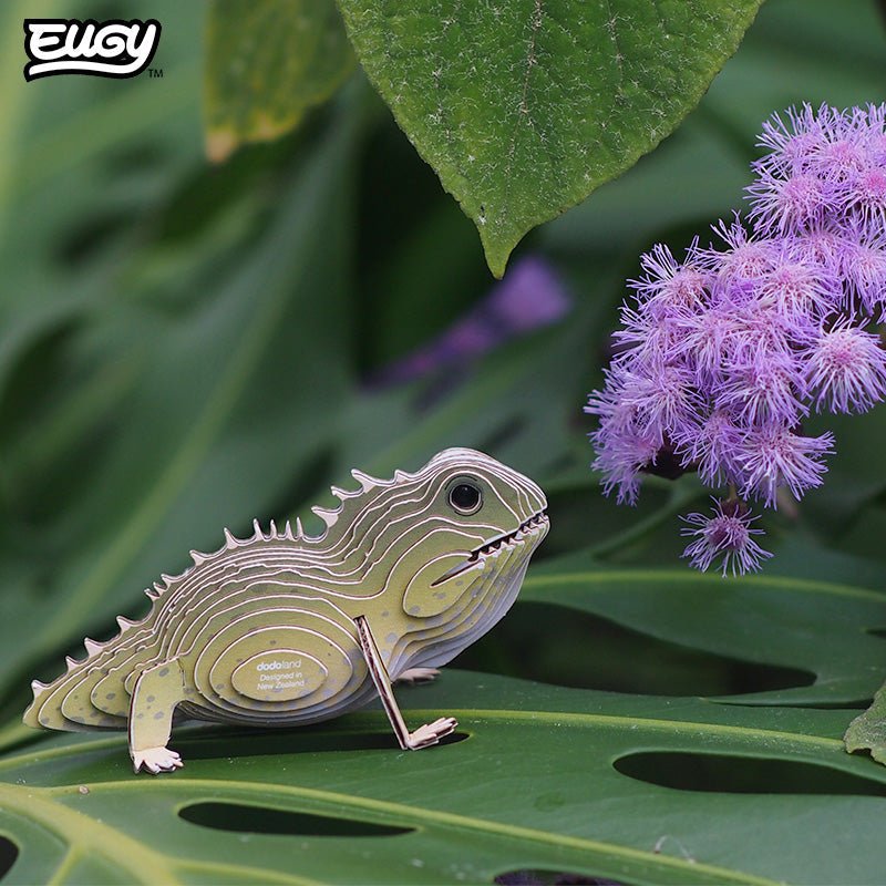 EUGY Tuatara 3D cardboard model kit - built model on display