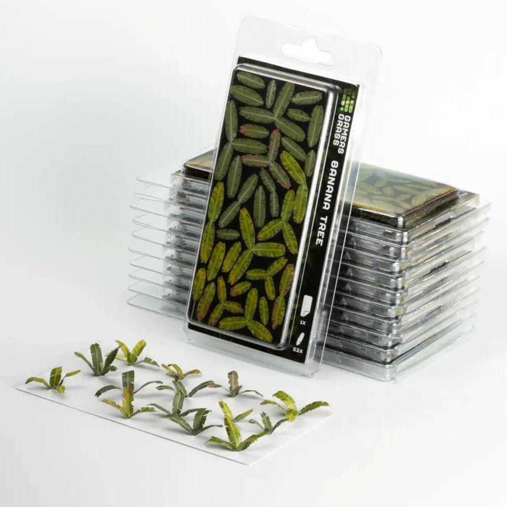 Gamers Grass Laser Plants Banana Tree blister packs with assembled plants in front