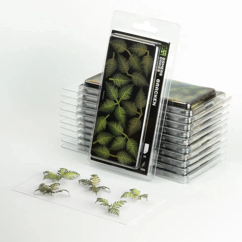 Gamers Grass Laser Plants Bracken blister packs with assembled fern plants in front