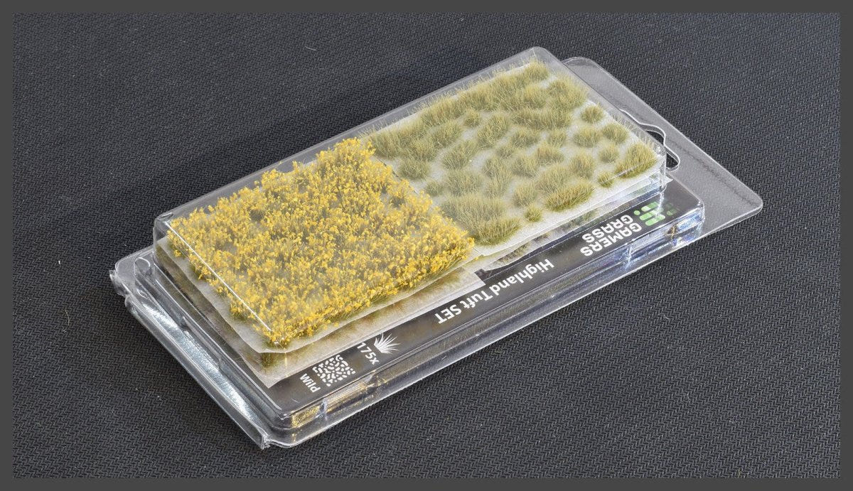 Gamers Grass Tuft Set Highland pack on a dark background, angled view